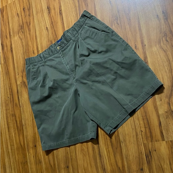 Basic Editions Men's Pleated Twill Olive Green Shorts Size 40 - Picture 6 of 11